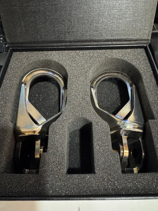Dune Goons Titanium Foot Pegs