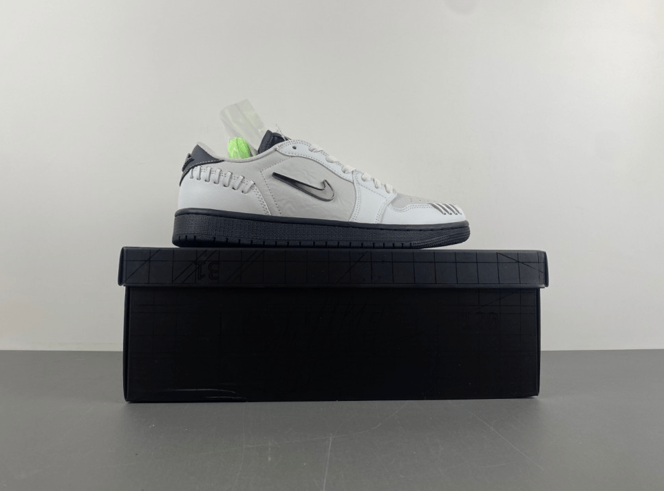 Air Jordan 1 Low OG “Method of Make – Black Cat” HF5756 - 010 – Men’s Sizing (Women: Size Down 1.5) - Dune Goons
