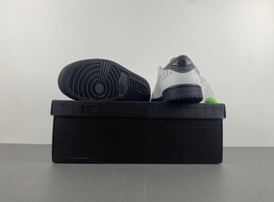 Air Jordan 1 Low OG “Method of Make – Black Cat” HF5756 - 010 – Men’s Sizing (Women: Size Down 1.5) - Dune Goons