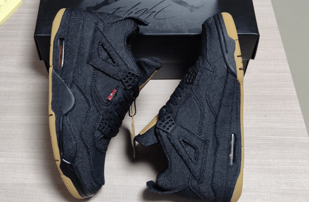 Air Jordan 4 Retro Levi's "Black Denim" AO2571 - 001 - Gum Sole - Dune Goons