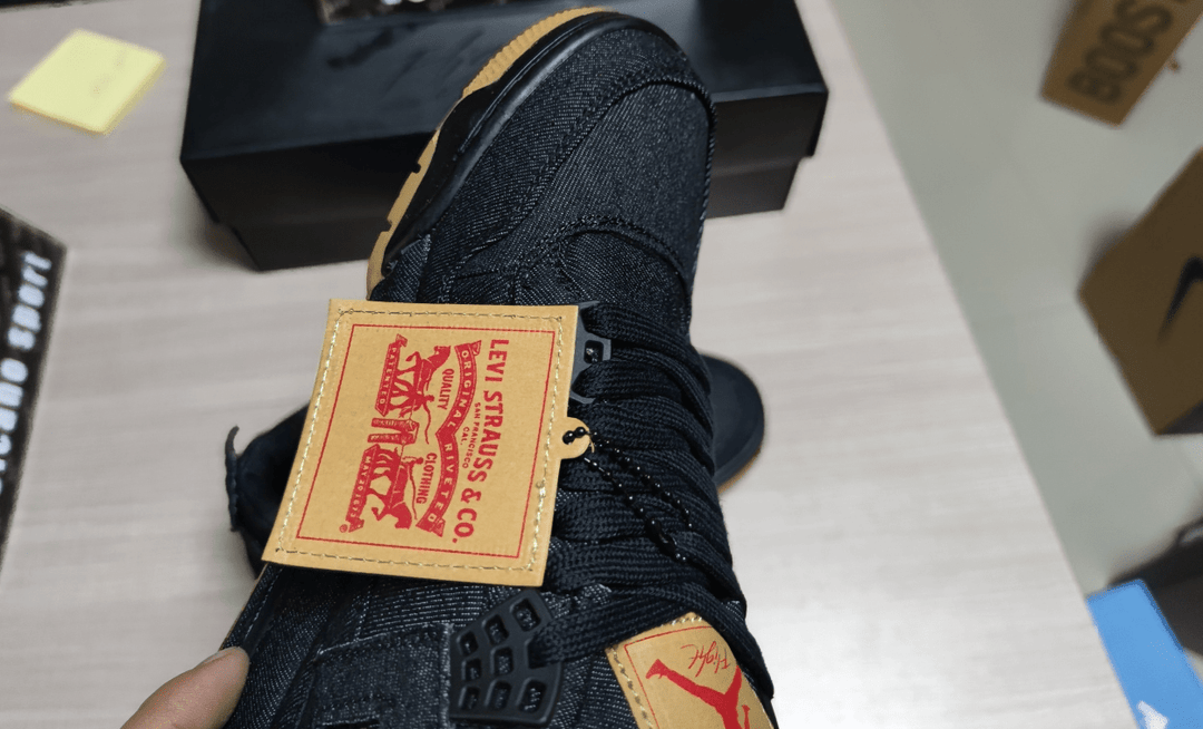 Air Jordan 4 Retro Levi's "Black Denim" AO2571 - 001 - Gum Sole - Dune Goons