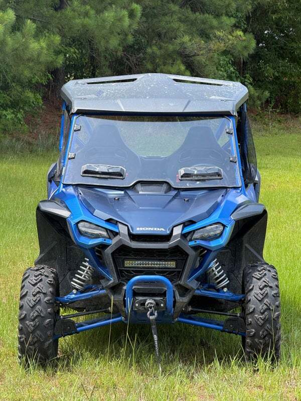 Seizmik Vented UTV Windshield - Honda Pioneer / Talon