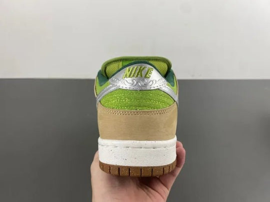 Nike SB Dunk Low “Escargot” FQ7585 - 200 – Slow Grind. Heavy Style. - Dune Goons