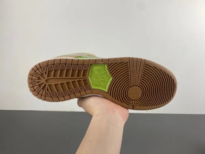 Nike SB Dunk Low “Escargot” FQ7585 - 200 – Slow Grind. Heavy Style. - Dune Goons