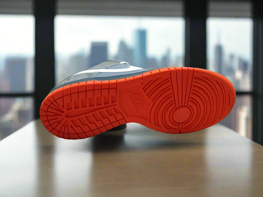 Nike SB Dunk Low Staple “NYC Pigeon” 304292 - 011 - Dune Goons