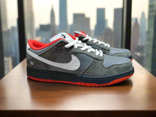 Nike SB Dunk Low Staple “NYC Pigeon” 304292 - 011 - Dune Goons