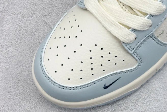 Stüssy x Nike SB Dunk Low "English Light Blue" – CF3688 - 012 - Dune Goons