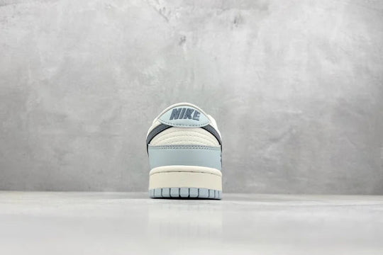 Stüssy x Nike SB Dunk Low "English Light Blue" – CF3688 - 012 - Dune Goons