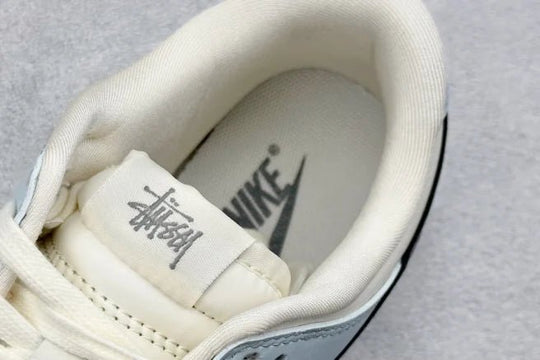 Stüssy x Nike SB Dunk Low "English Light Blue" – CF3688 - 012 - Dune Goons