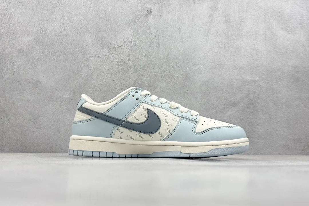 Stüssy x Nike SB Dunk Low "English Light Blue" – CF3688 - 012 - Dune Goons