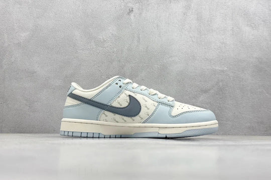 Stüssy x Nike SB Dunk Low "English Light Blue" – CF3688 - 012 - Dune Goons