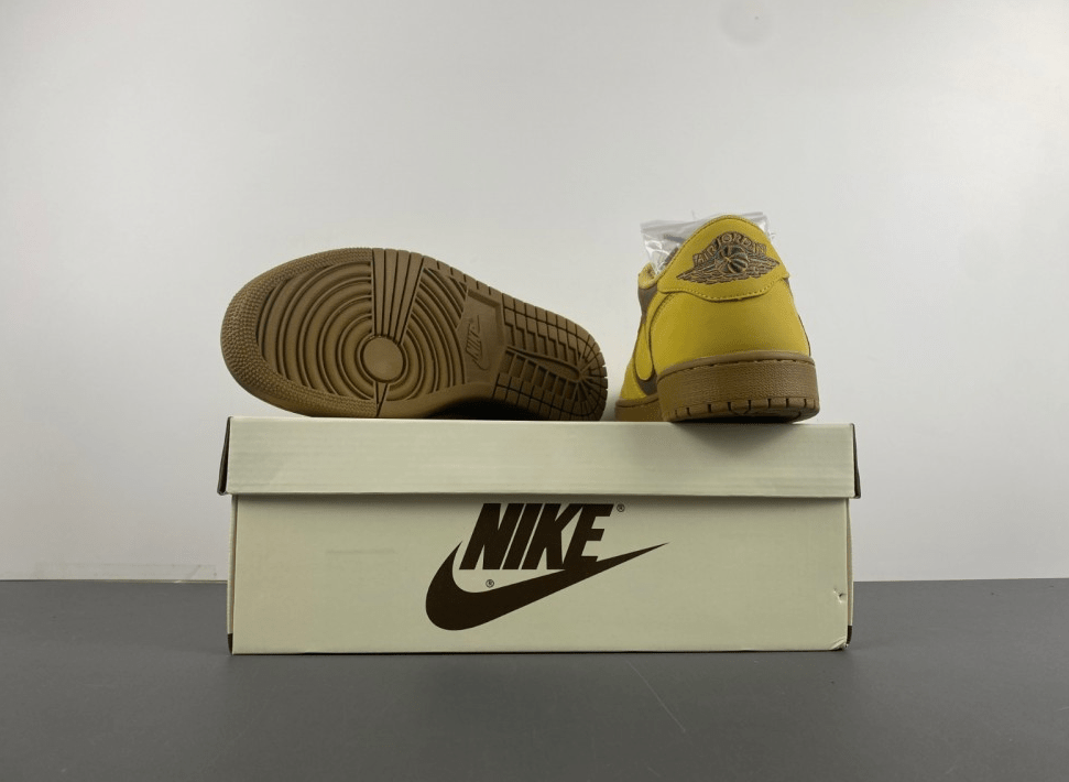Travis Scott x Air Jordan 1 Low "Yellow Card" DM7866 - 665 – Canary/Black - Dune Goons