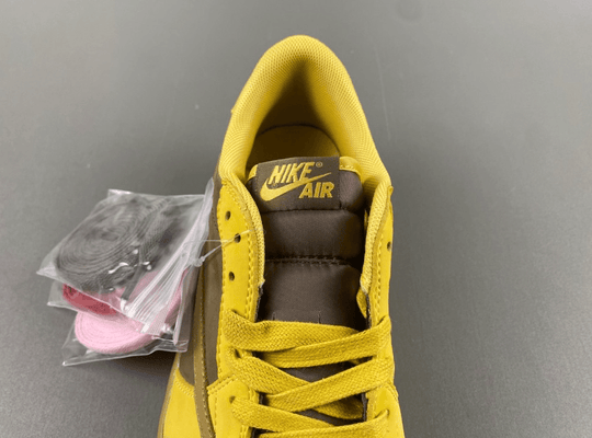 Travis Scott x Air Jordan 1 Low "Yellow Card" DM7866 - 665 – Canary/Black - Dune Goons