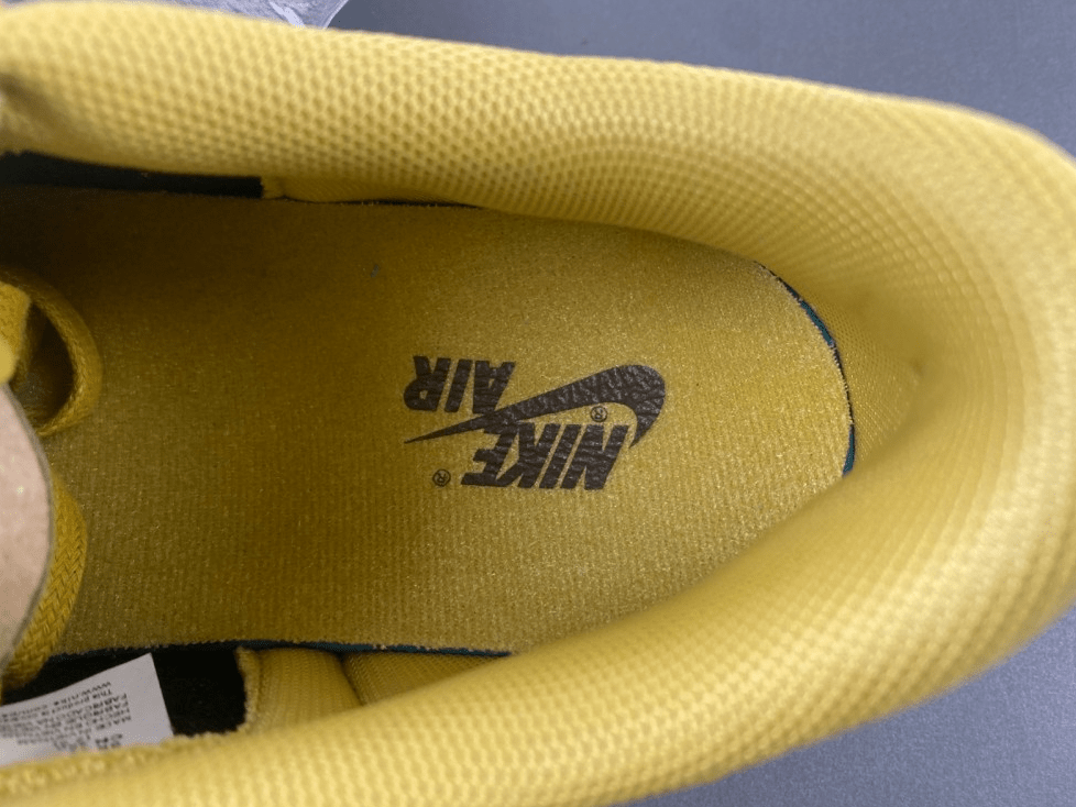 Travis Scott x Air Jordan 1 Low "Yellow Card" DM7866 - 665 – Canary/Black - Dune Goons