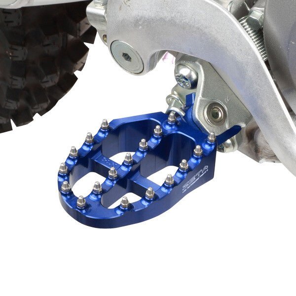 Zeta ZE93 - 1623 Aluminum Footpegs Blue – Yamaha YZ/WR/XTZ 1999 - 2026 - Dune Goons